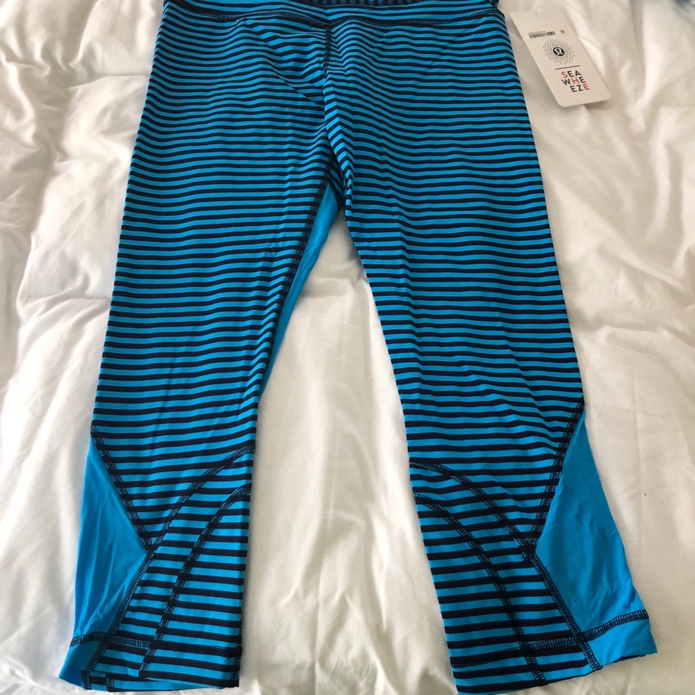 LULULEMON SEAWHEEZE Run Inspire Crop 8 Stripe Blue